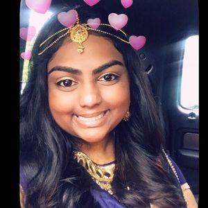 Meet your Posher, Divya